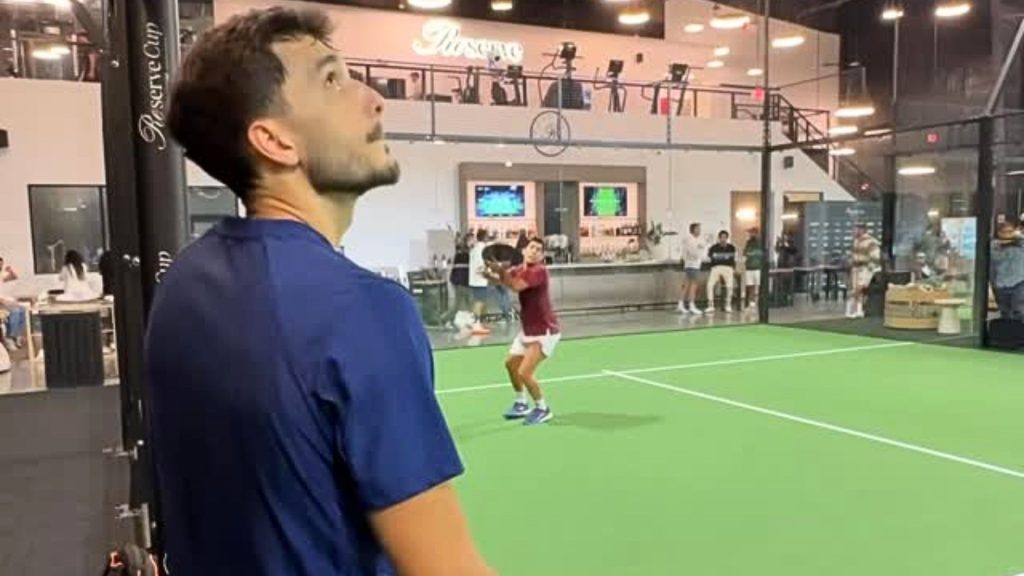 Galán devient coach et perfectionne le smash de Chingotto